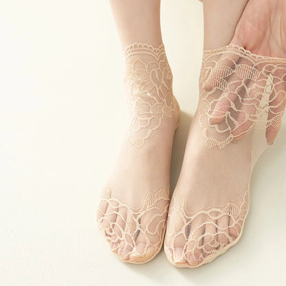 Summer Woman Lace Socks Flower Hollow Out Hosiery Breathable Cool Mesh Socks for Female Thin Transparent Foot Socks Ankle Socks